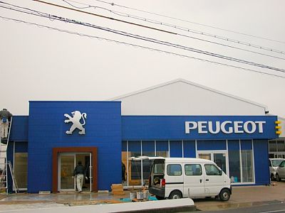 間もなくPEUGEOT彦根オープン