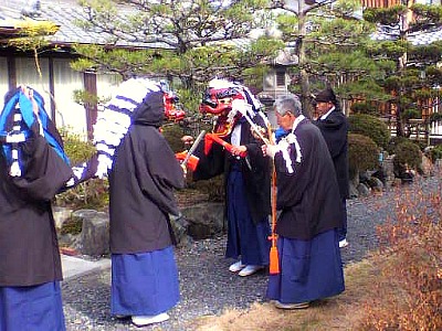獅子がやって来た！