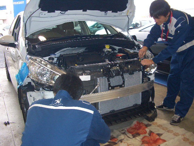 208 HID　取り付け