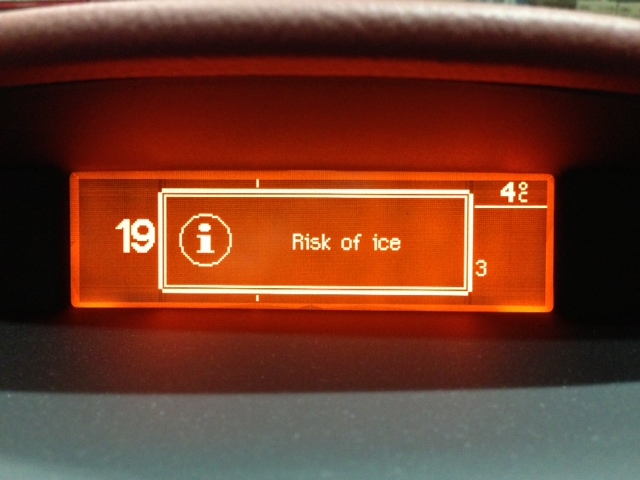 寒い日は注意です