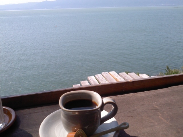 風が気持ちいいcafe