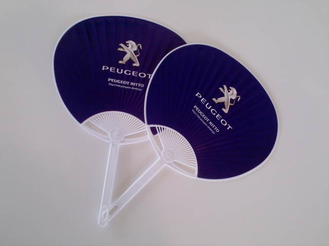 オリジナル　うちわ　プレゼント