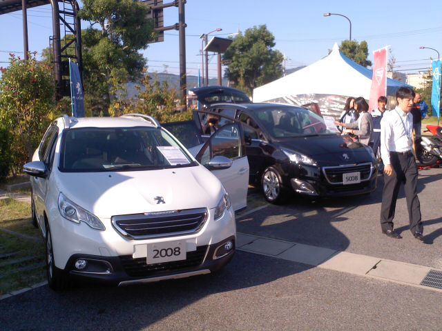 滋賀輸入モーターショー　開催中