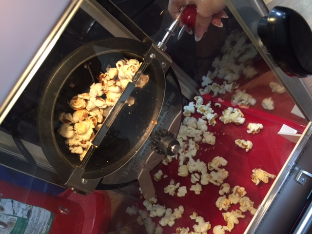 ポップコーンマシーン