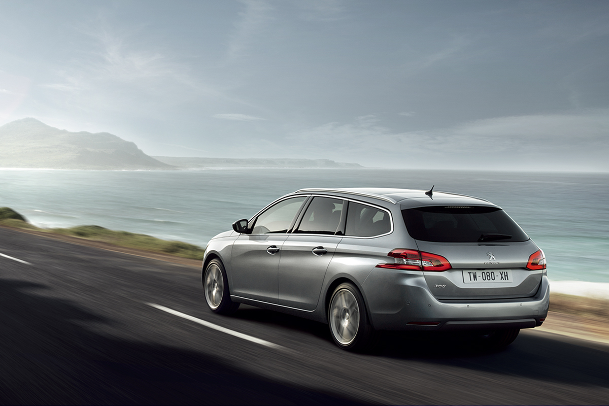 2016年次　「RJC カーオブザイヤーインポート6ベスト」を受賞