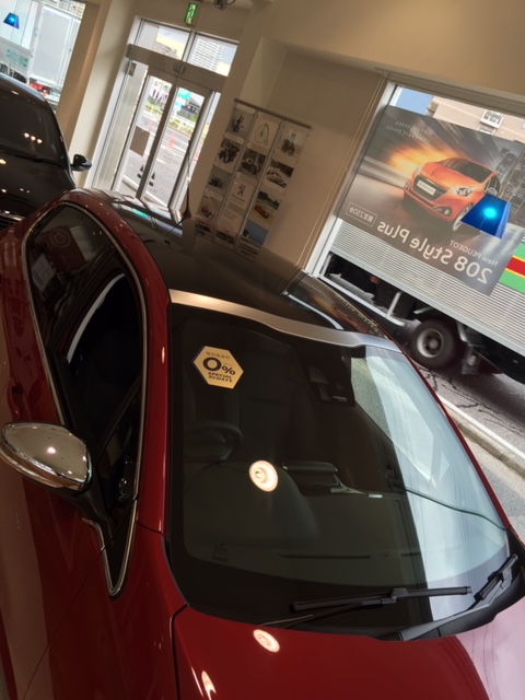 《PEUGEOT 208 Allure Cielo Package》 入荷！