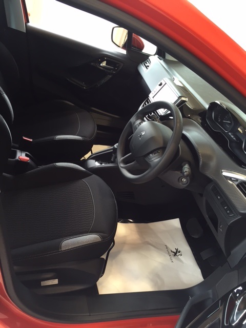 新色【オレンジ・パワー】入荷！！