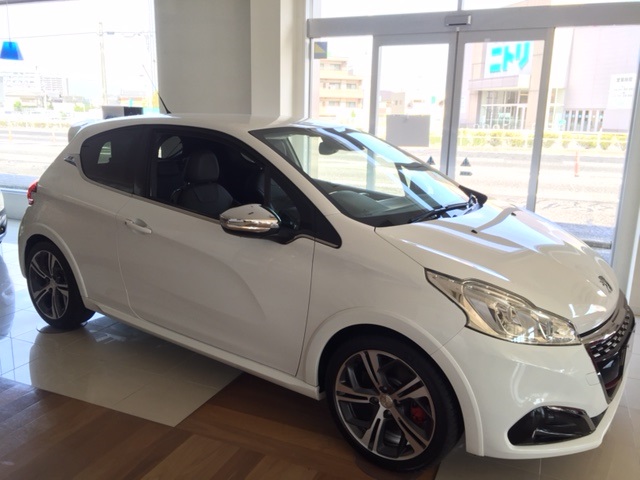 《PEUGEOT 208 GTi》