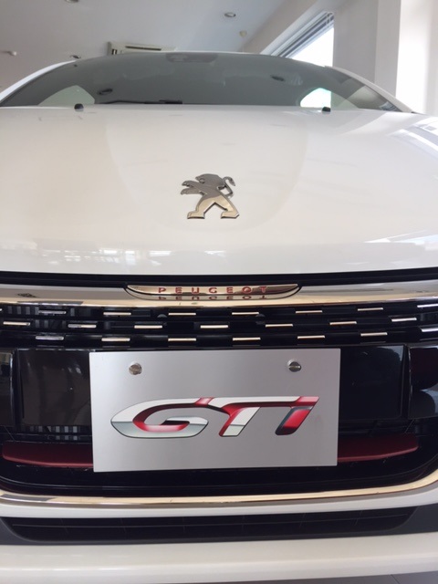 《PEUGEOT 208 GTi》