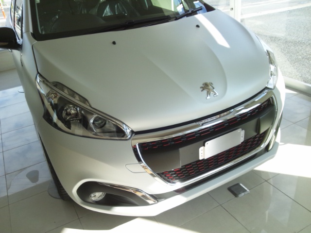 PEUGEOT 208 GT Line - ICE EDITION 入荷♪♪♪
