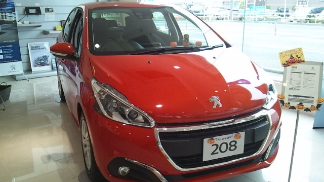 ☆ハロウィン仕様☆PEUGEOT208☆オレンジパワー☆