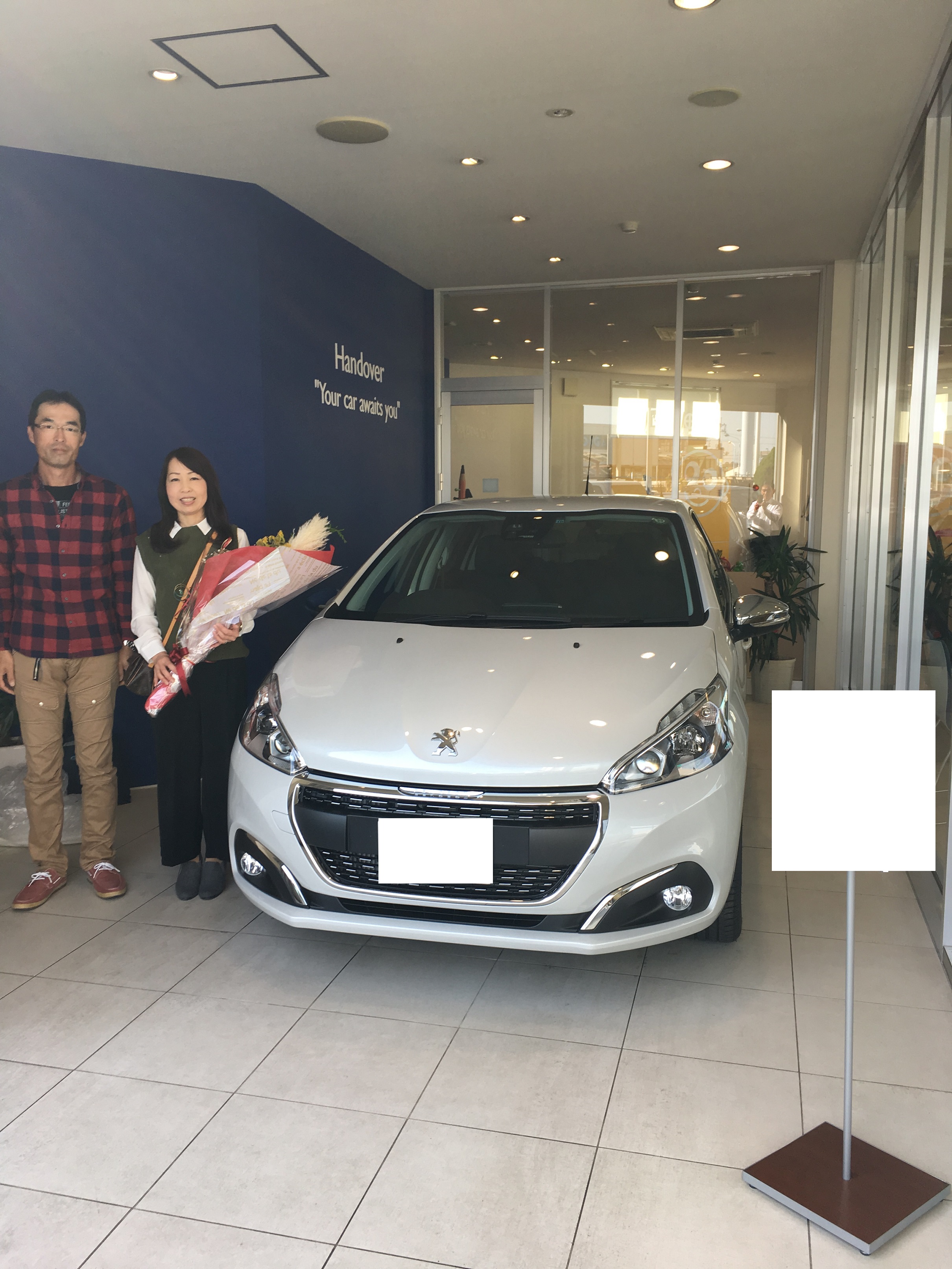 PEUGEOT 208 Allure ☆サテンホワイト☆ご納車させていただきました♪
