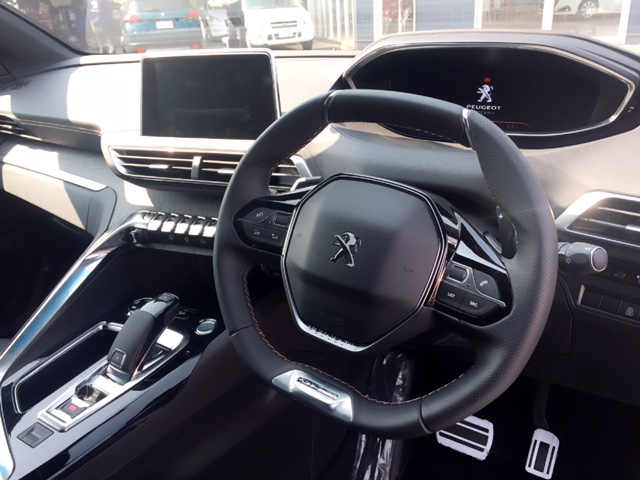 NEW SUV PEUGEOT 3008
