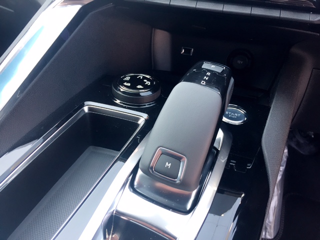 NEW SUV PEUGEOT 3008