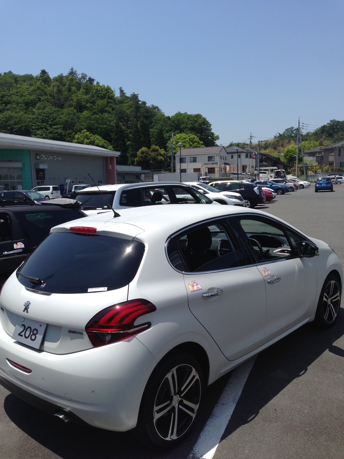 展示会場にてお待ちいたしております♪