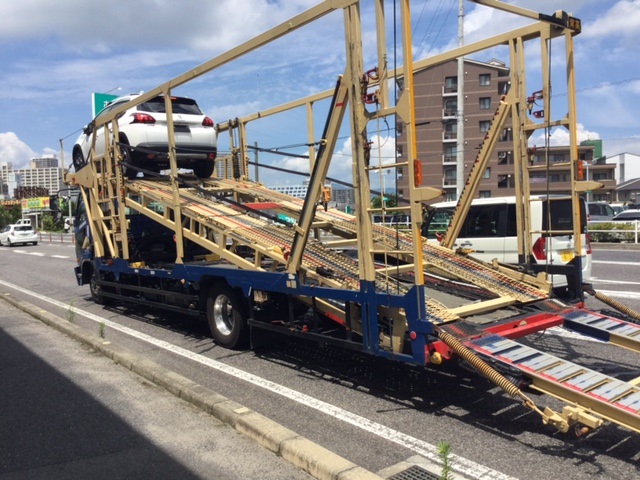 続々と新車が届いております！！