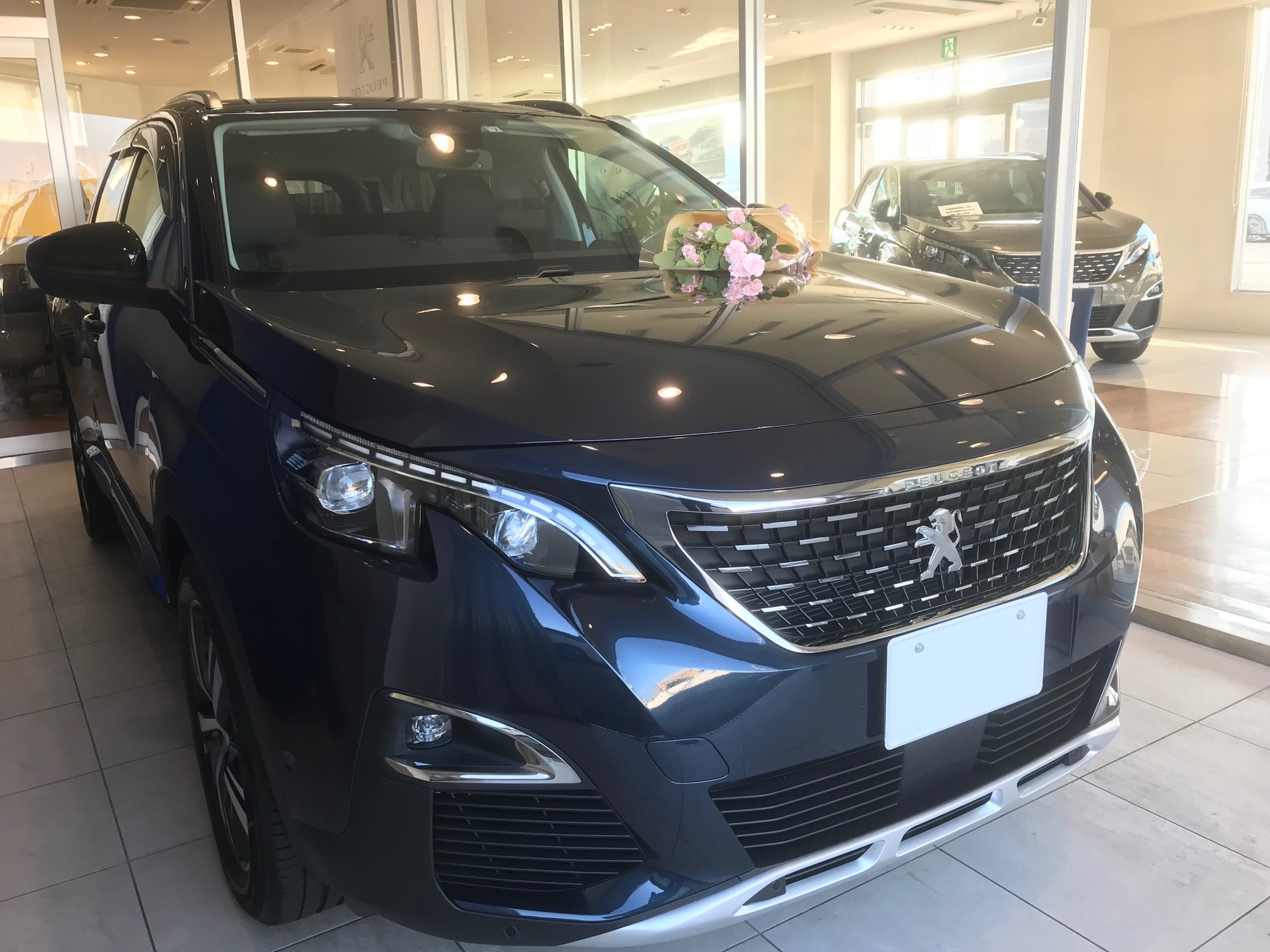 PEUGEOT 5008 Allure ご納車致しました！