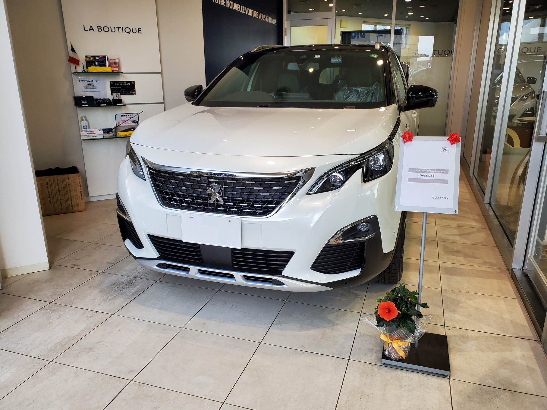 PEUGEOT 5008 ご納車