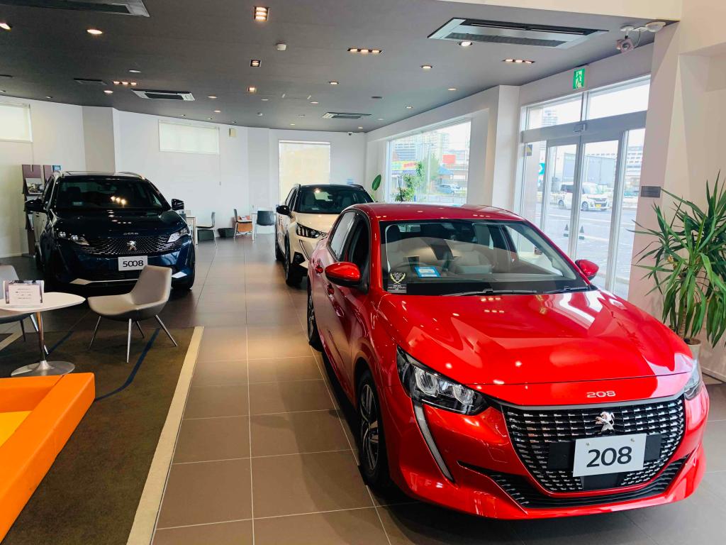 カラフルな展示車両♪