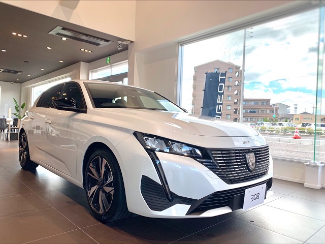 NEW 308 プジョー栗東に上陸中！