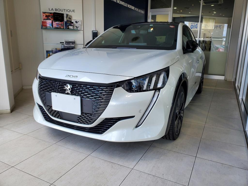 PEUGEOT 208 ご納車