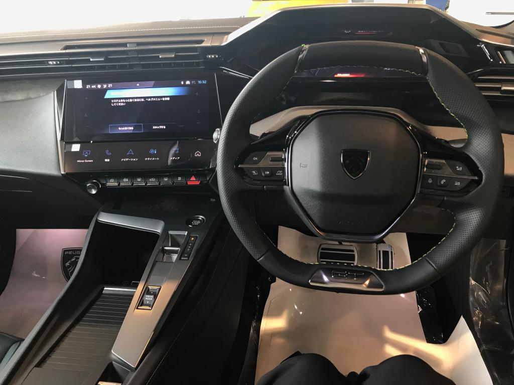 即納可能車！【308 Blue Nappa Edition】