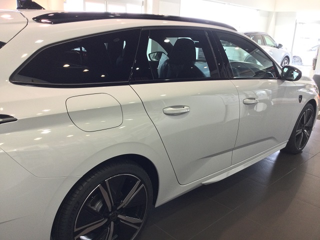  308SW GT BlueHDi　展示中です🌈