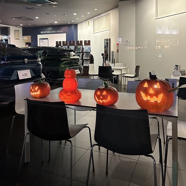 HAPPY HELLOWWEEN🎃