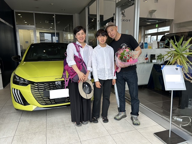 PEUGEOT 208 ご納車式♪