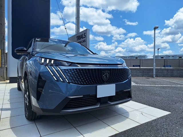 NEW 3008 HYBRID ご試乗できます！！