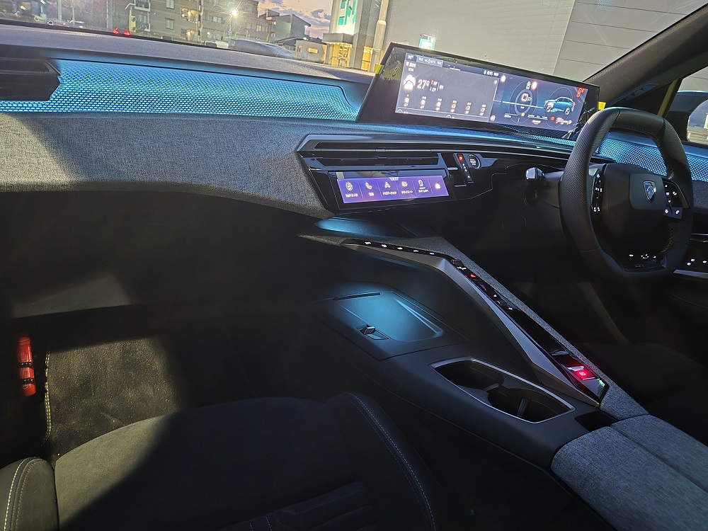 NEW 3008　必見！