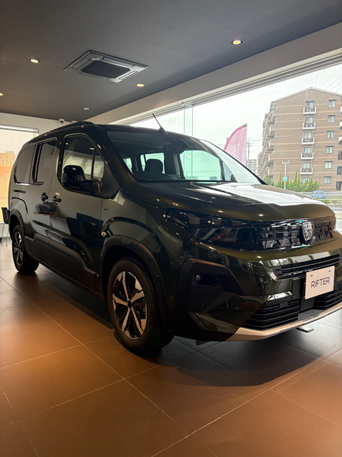 展示車入れ替え🦁