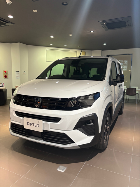 展示車入れ替え🦁