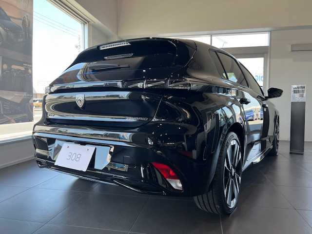 NEW 308 HYBRID ペルラネラブラック展示中✨️